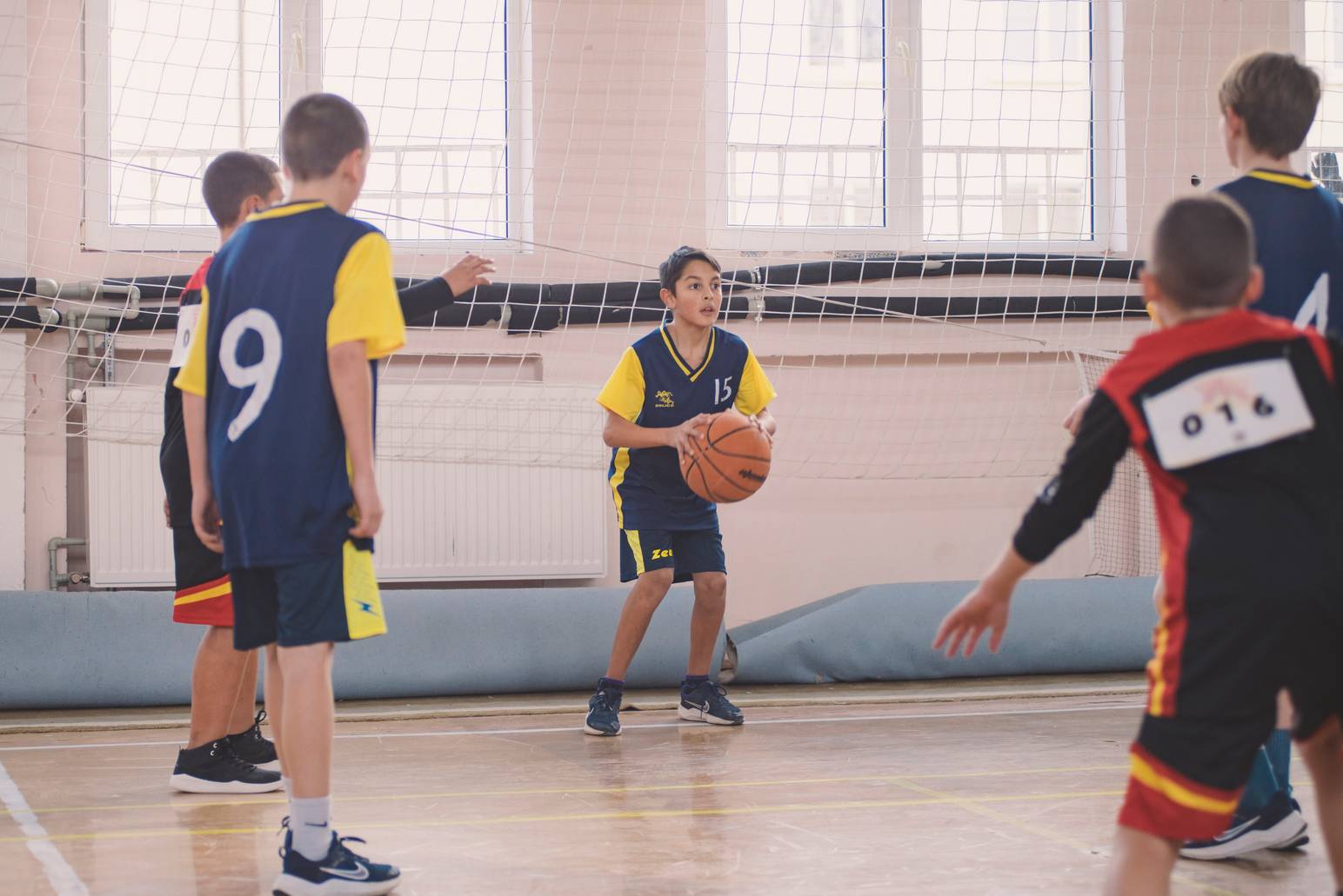 Баскетбол в общинския етап от Ученическите спортни игри в Мездра